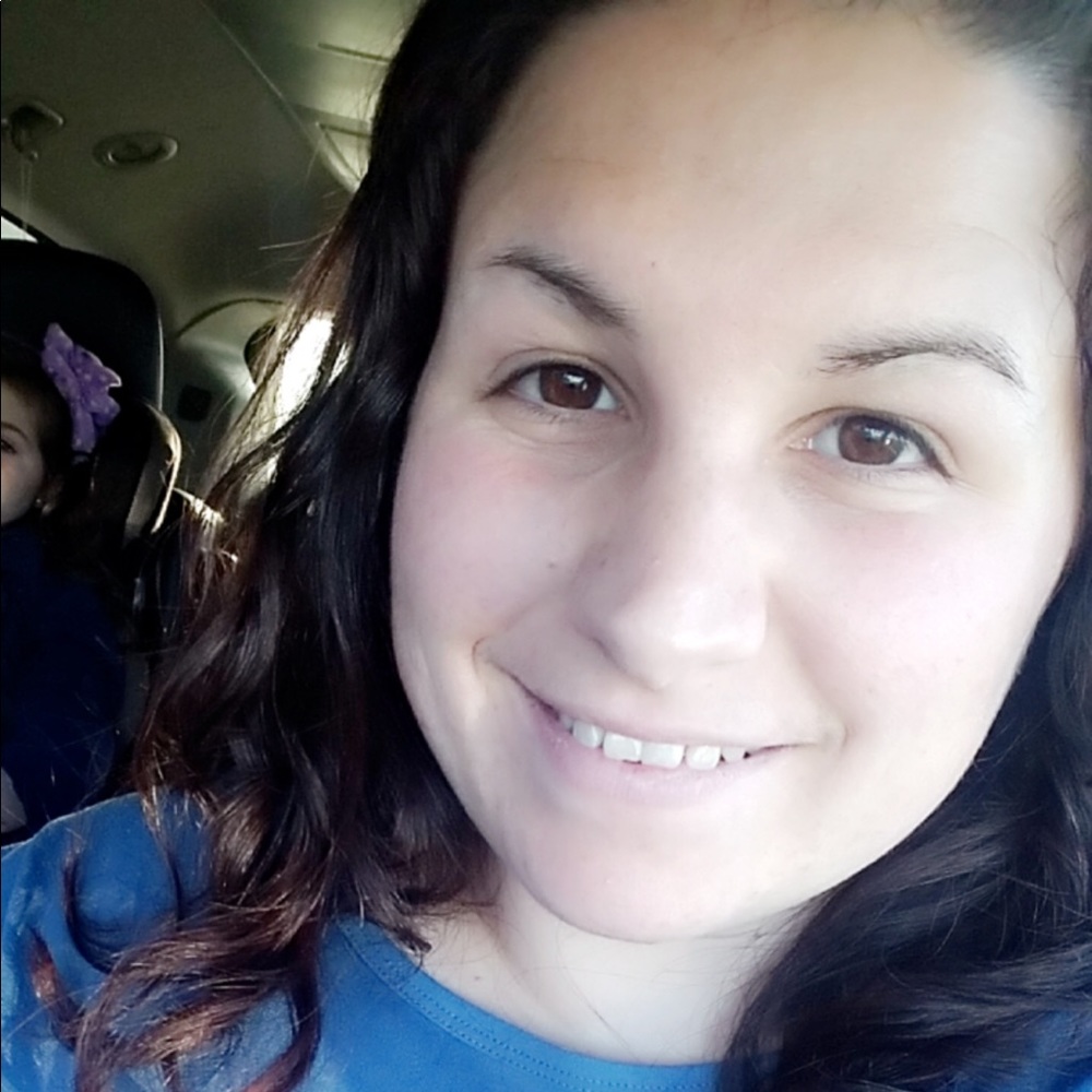 Meet your Posher, Hillary